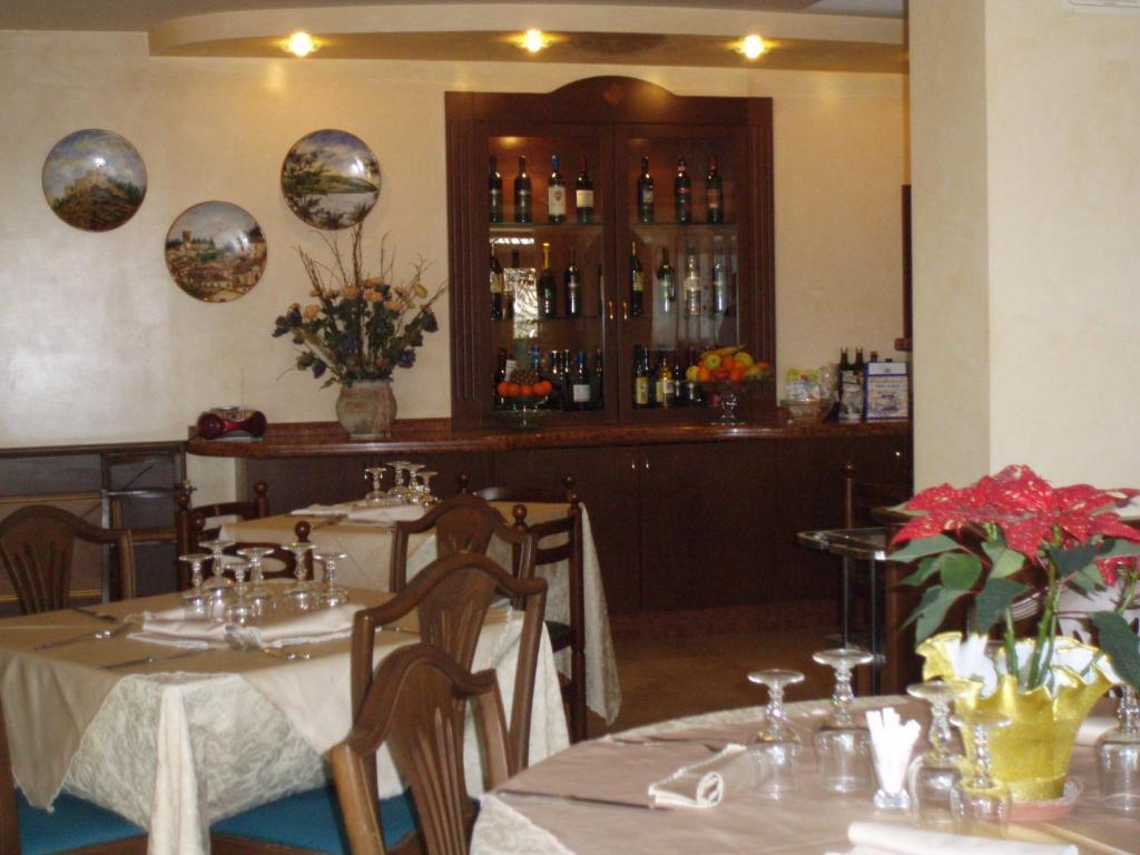 Hotel Ferranti Borgiano  Экстерьер фото